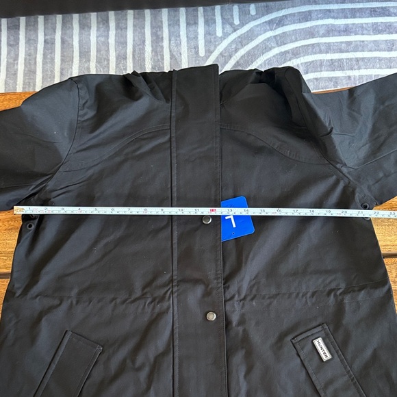 NWT Hunter Black Hooded Rain Coat - Picture 15 of 16